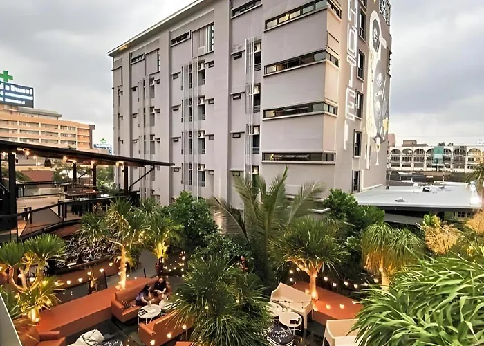 Letana Samuprakarn Hotel